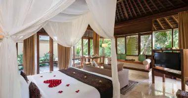 Courtyard Pool Villa